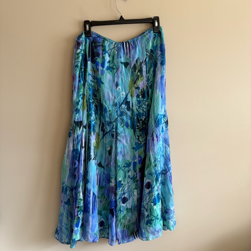 Reba Vibrant Blue and Green Shirt and Skirt Matching Set, 100% Silk, Size M - Picture 11 of 13
